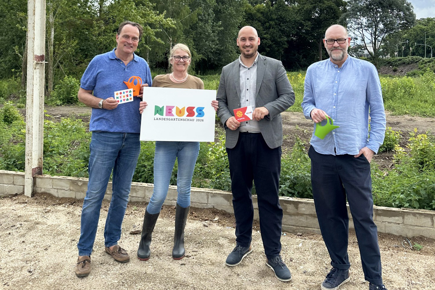 Zu Besuch in Neuss v.l.: Christian Jürgensmann, Judith Dohmen-Mick (BDLA Landesgruppe NW), Jan Sommer (Geschäftsführung LAGA Neuss GmbH), Thomas Dietrich (BDLA Landesgruppe NW)