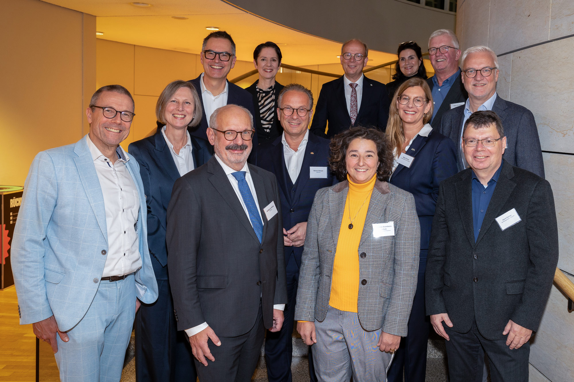 Die Gesichter der künftigen Gartenschauen in NRW mit Landwirtschaftsministerin Silke Gorißen beim Parlamentarischer Abend im Landtag. | Foto: IGA Metropole Ruhr 2027